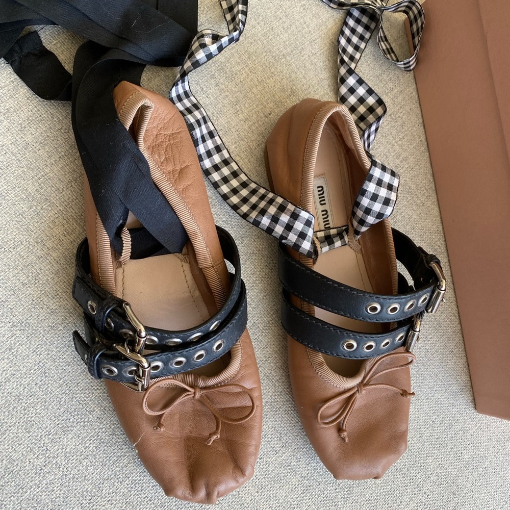 Miu miu  Leather Ballerinas flat with Belts size 6